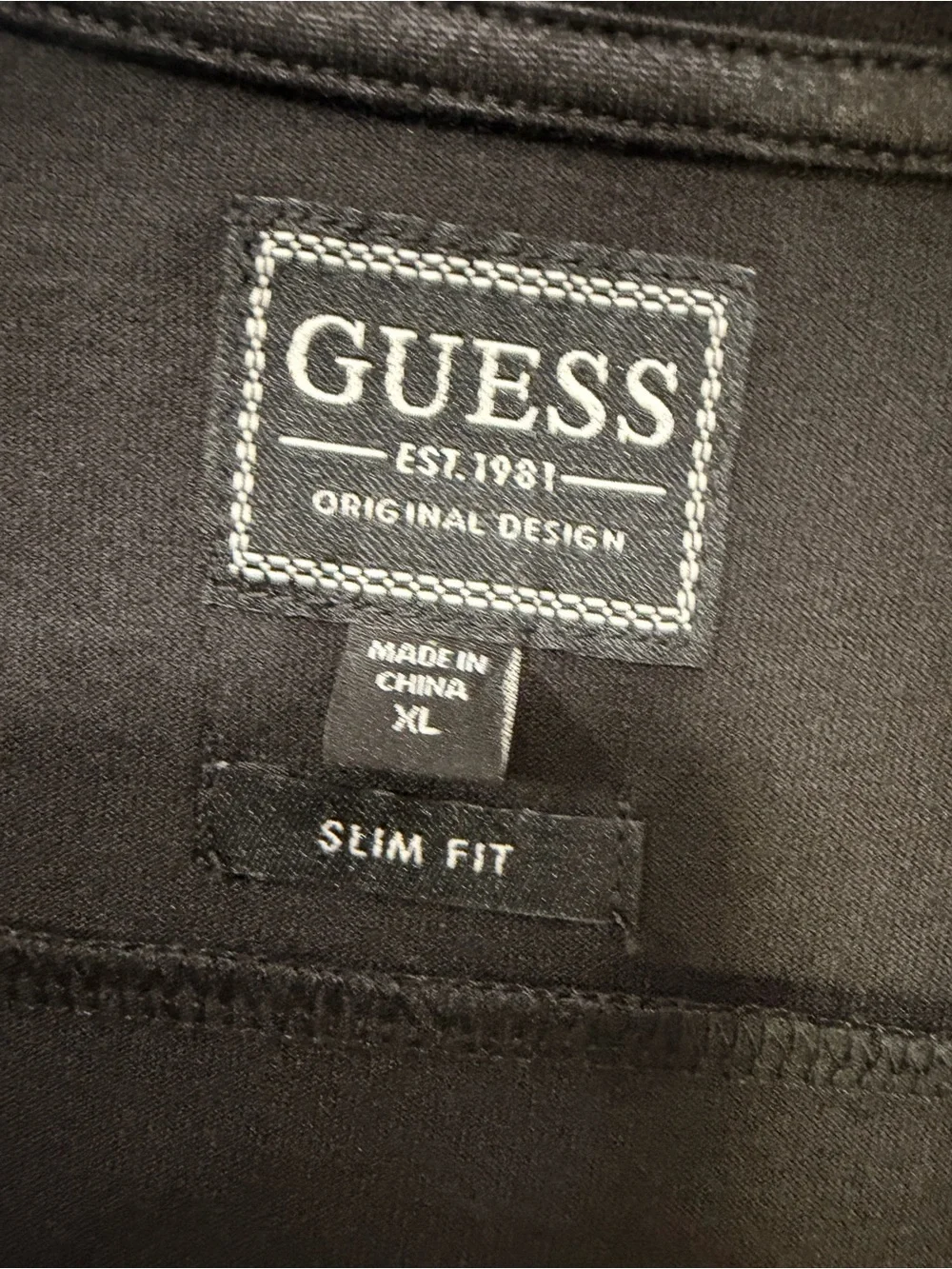 Guess Black V-Neck Slim Fit Tee XL Lightweight Polyester Shirt - Picture 6 of 10